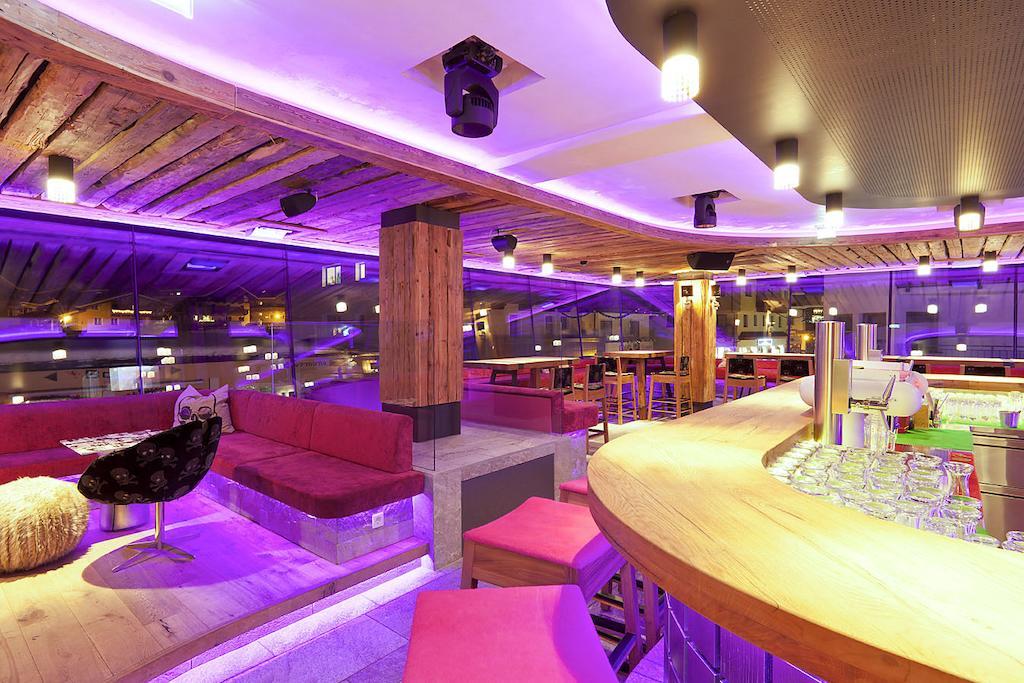 Отель Harakiri Partyhouse Майрхофен Экстерьер фото